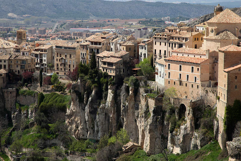 Control de Humedades en Cuenca - casas colgantes